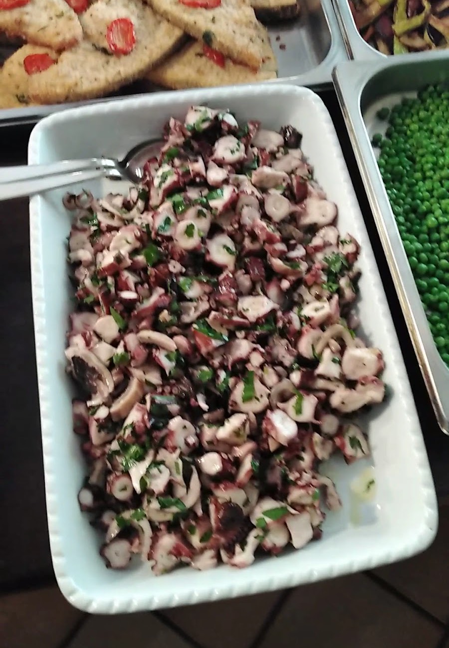 Insalata di polpo, antipasto di mare della casa